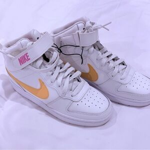 New Nike Youth Court Borough Mid White Yellow Pink Women’s 8.5/Youth 7